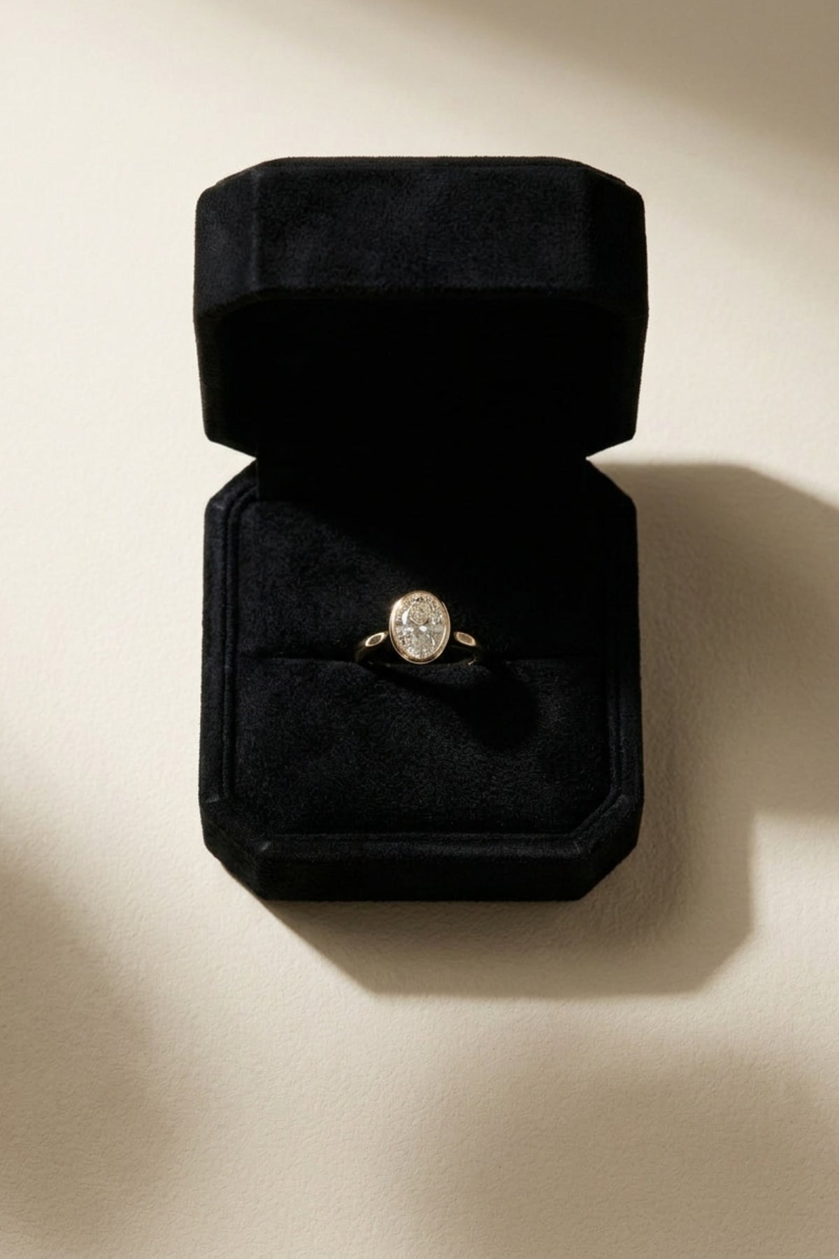 Oval Diamond 1.5ct Solitaire Engagement Ring 14k Gold